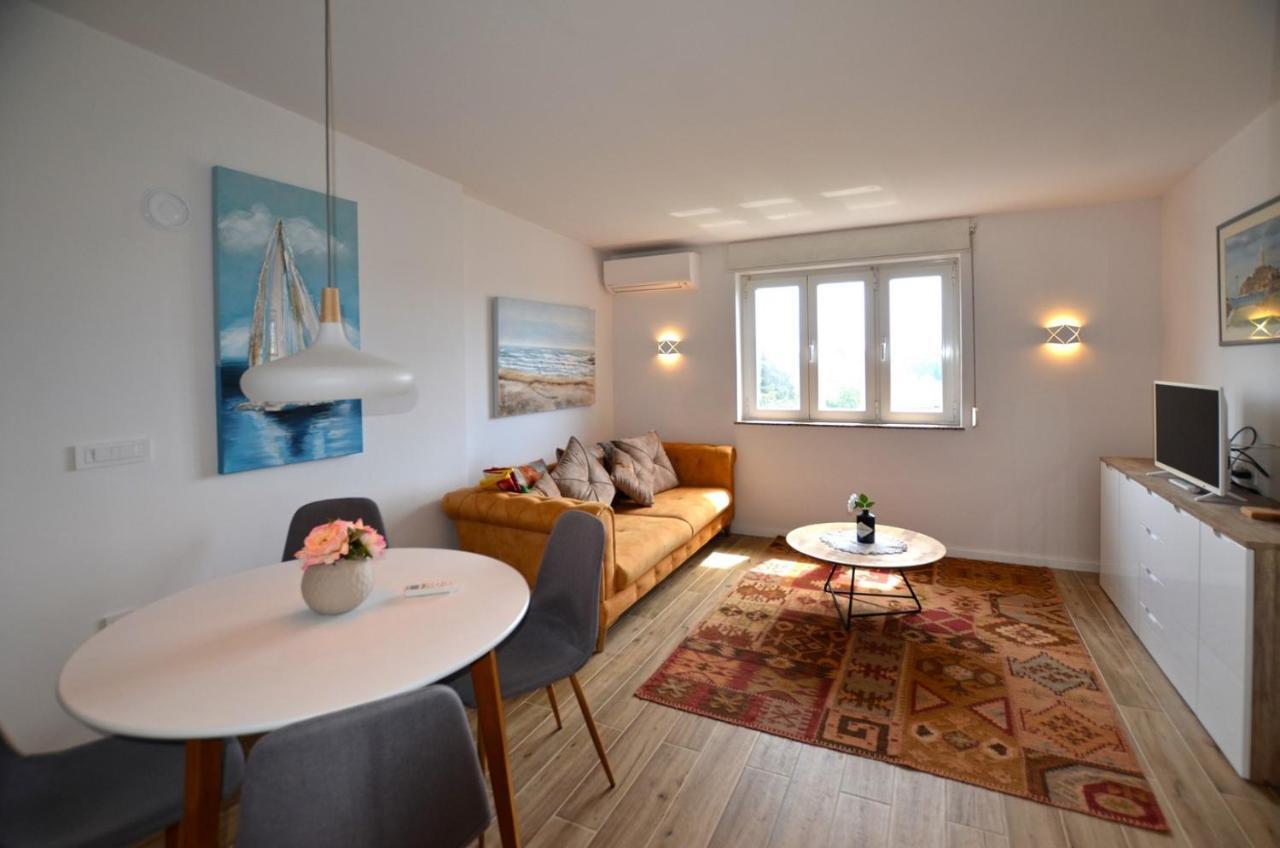 Sarah Apartment Ρόβινι Εξωτερικό φωτογραφία